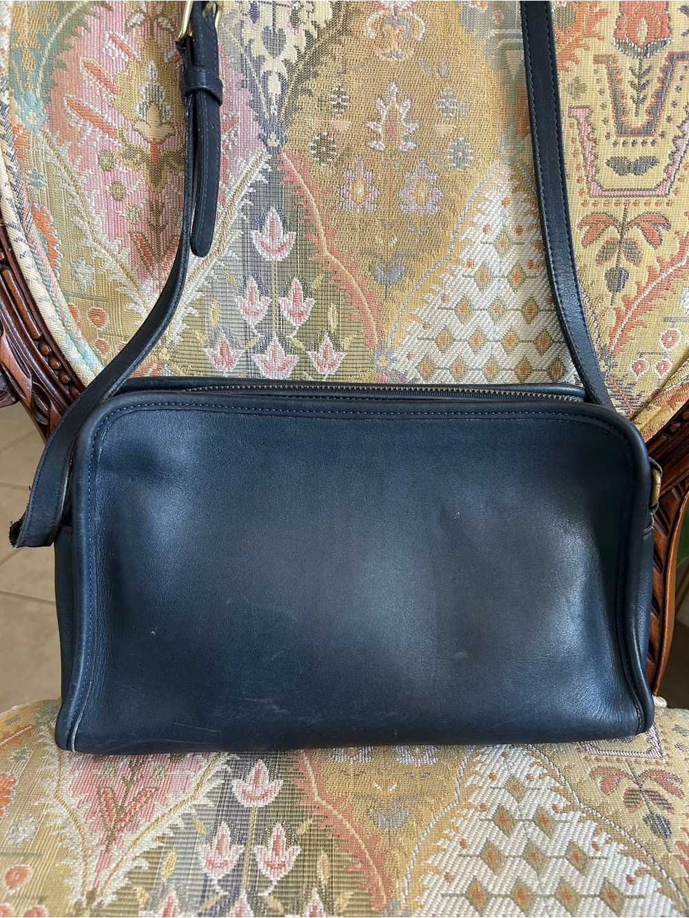 Vintage Coach dark Blue Leather Crossbody Bag - Women's Shoulder Bag
